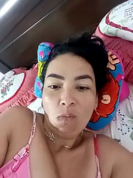 LuluDream online show from May 1, 1:03 pm