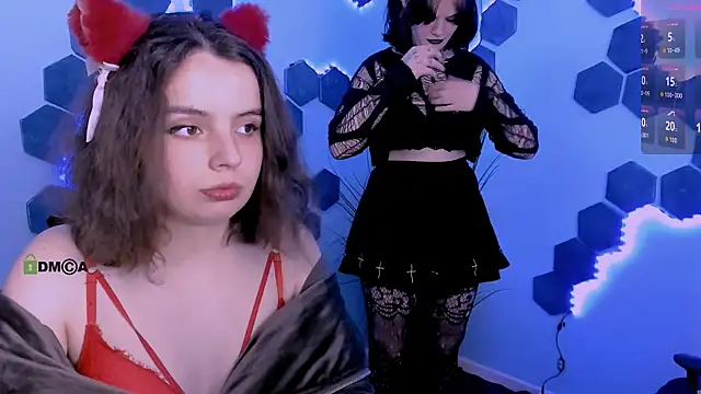nikki kiss  online show from May 29, 9:51 am