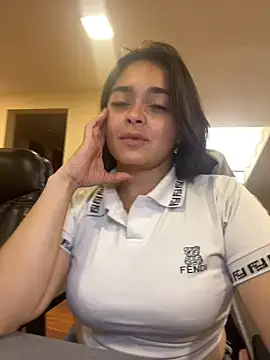Selene  Ferrer online show from July 22, 6:20 pm