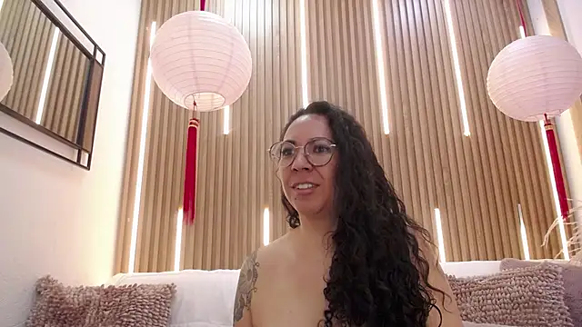 Velvet Curly online show from May 28, 12:36 pm