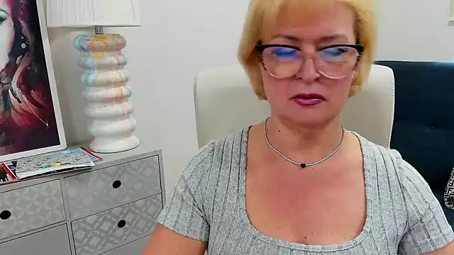 luna xfantasy online show from June 3, 6:58 am