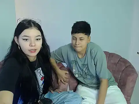 girlssextwo online show from April 14, 3:23 pm