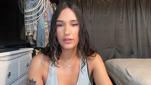 ella2sweet online show from July 28, 2:13 pm
