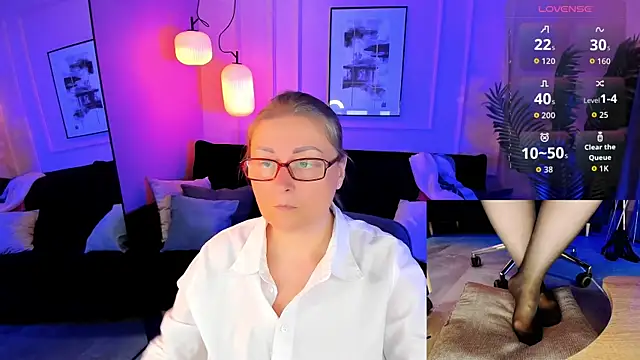 Alexandra Kind online show from June 20, 9:18 pm