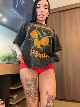 milasantana  online show from May 12, 9:43 pm