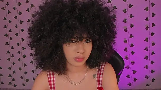Liaaa 1 online show from May 18, 1:04 am