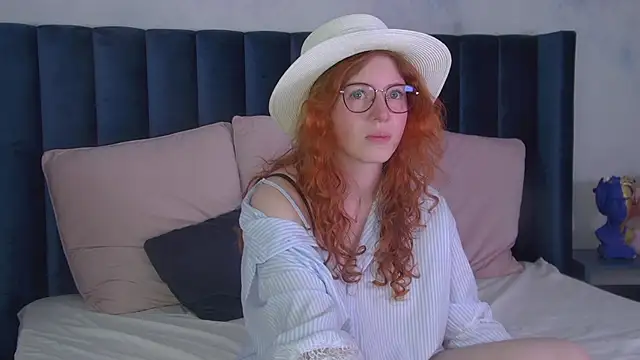 LauraDennis online show from May 31, 4:35 pm