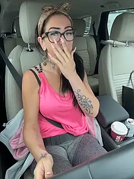 Its Lush Lily online show from June 19, 11:14 am