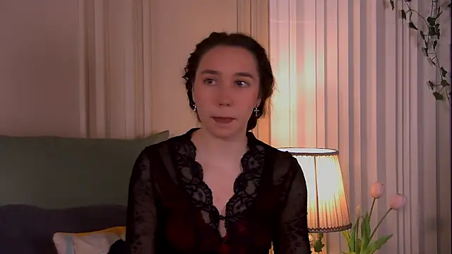 Suzaneey online show from May 16, 7:02 pm