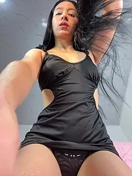 Lila-pinkky online show from June 12, 12:24 pm