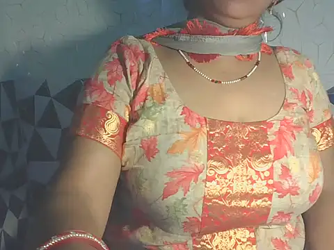 Hotty Bhabhi1 online show from May 6, 7:34 am