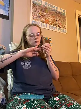 skyerose11 online show from June 6, 3:46 am