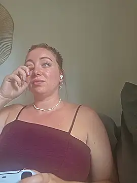 arielsweetieee online show from July 26, 11:40 am