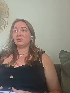 arielsweetieee online show from July 18, 4:20 pm