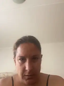 PrettySavannah online show from April 22, 9:39 am