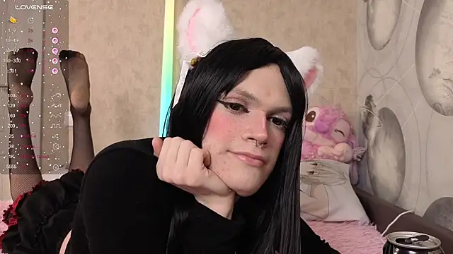 nightrapunzel online show from April 17, 7:05 pm