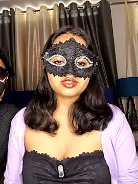 couple hot43 online show from June 3, 7:42 am