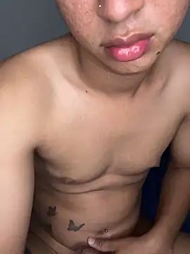 Evelyncita online show from May 29, 4:32 am