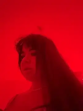 liina gu online show from May 19, 2:51 am