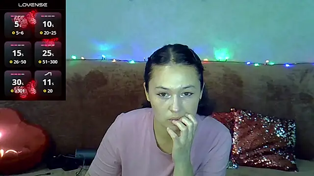 Margaret Sweet  online show from May 22, 3:43 pm
