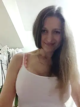 irresistibelle online show from April 29, 9:42 pm