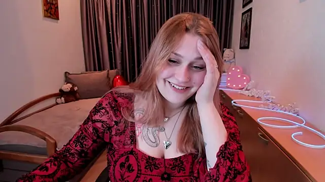 NoraLiin online show from May 2, 11:08 pm
