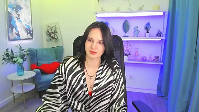 AlicePertim online show from May 15, 6:43 pm
