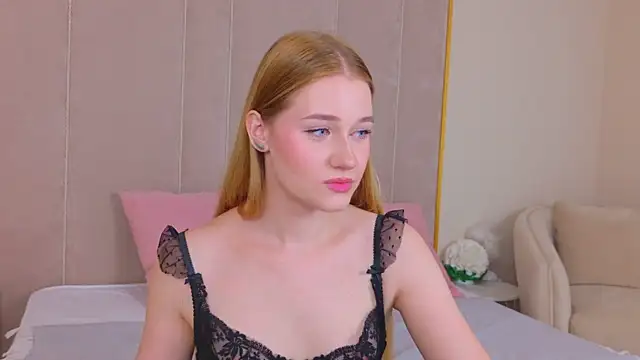EmmiliRosse online show from July 25, 5:47 am