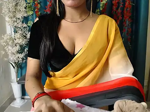 Naughtyy Ranii01 online show from July 4, 6:04 pm