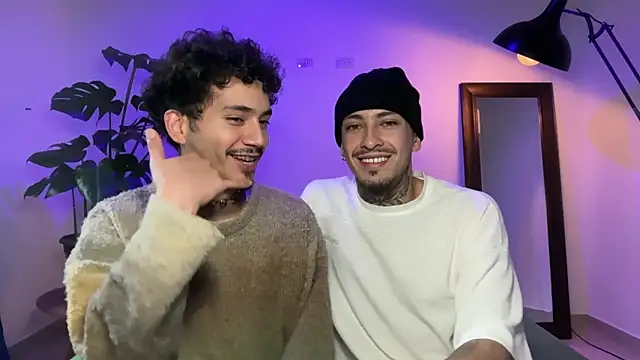 Noah and Steven online show from June 22, 7:33 pm