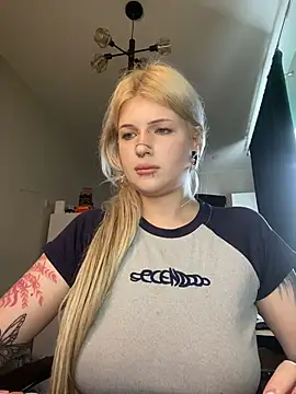 DriveThruCiri online show from August 9, 8:18 am