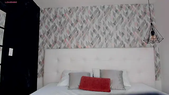 MiaJacksson online show from July 22, 8:43 pm