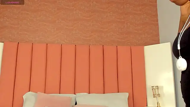 MiaJacksson online show from July 24, 8:06 pm
