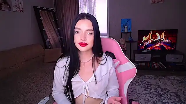 yoursLina online show from May 16, 10:36 am