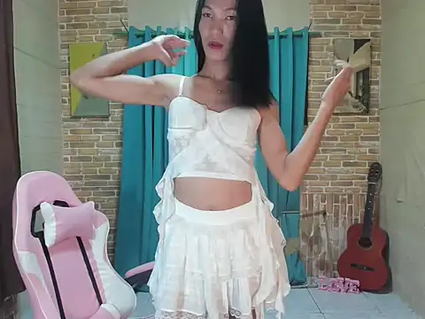 urnaughty kim online show from June 3, 6:47 am