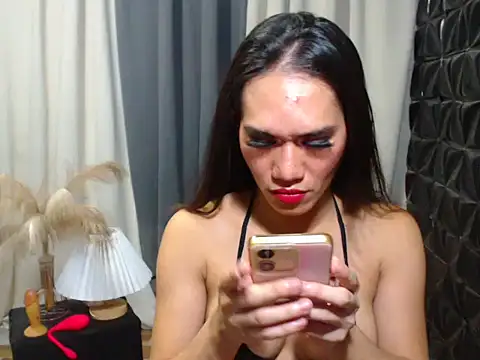 Queen Haliyah online show from May 21, 12:36 pm