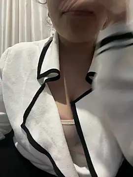 Laavinia online show from April 27, 9:12 pm
