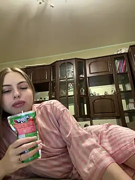 LOLAskk online show from July 7, 8:22 pm
