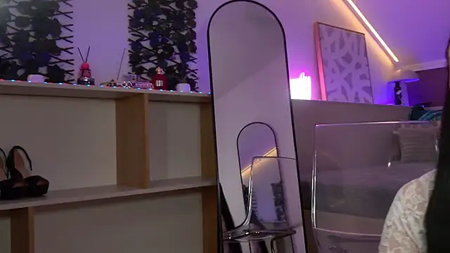 hayleybabe44 online show from April 22, 8:39 pm