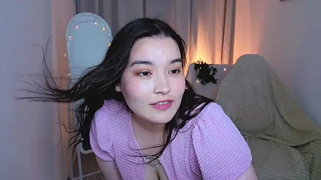 MomoRins online show from June 30, 11:59 pm