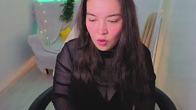 MomoRins online show from July 15, 10:14 pm