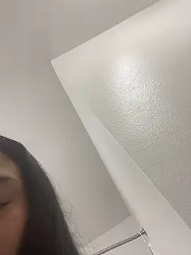 leenachanel online show from April 22, 2:30 am