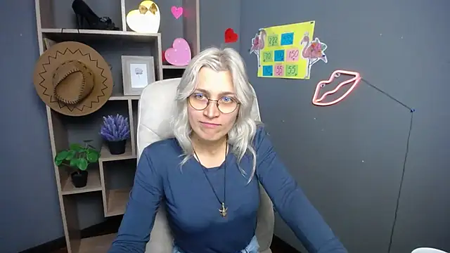 RubyDaviss online show from May 15, 6:38 am