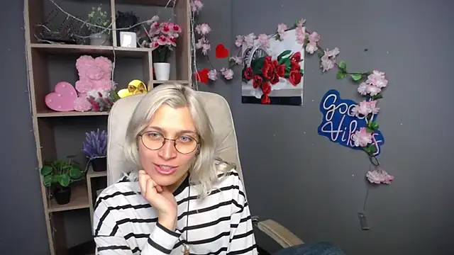 RubyDaviss online show from May 27, 12:02 pm