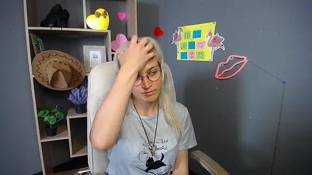 RubyDaviss online show from May 18, 12:22 pm
