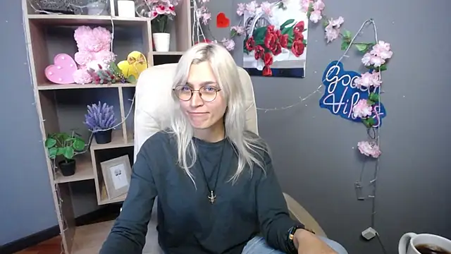 RubyDaviss online show from May 28, 12:14 pm