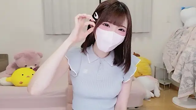 hiyo0001 online show from July 18, 3:47 pm