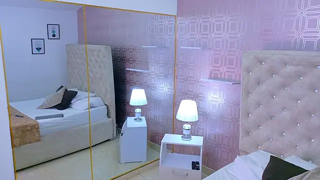 Diamond Isel online show from May 16, 7:57 pm