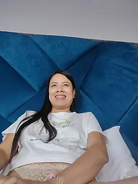 Nicol Alvarez1 online show from May 15, 11:40 pm