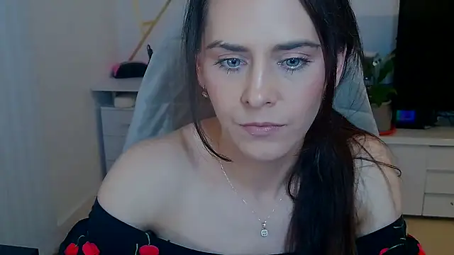 khalessi13 online show from May 10, 9:39 pm